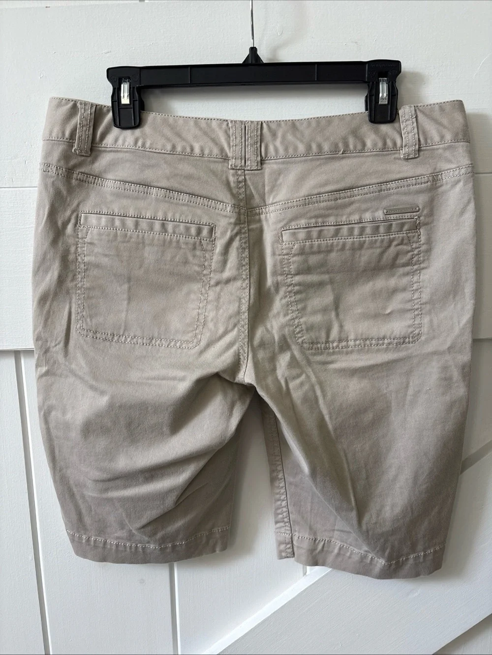 DKNY Womens Chino Bermuda Shorts Khaki Size 12 Mid Rise 11” Inseam Casual